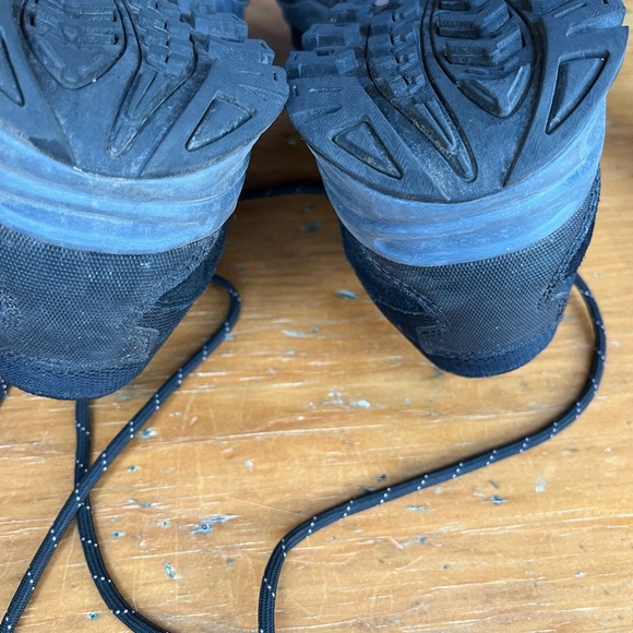 Beautiful almost new north face hiking/walking shoes. - Picture 6 of 6